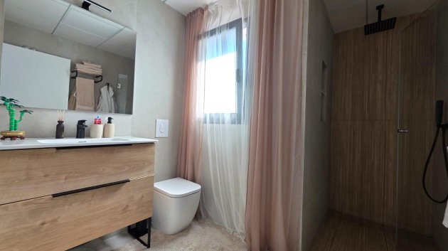 Resale - Villa -
Benijofar