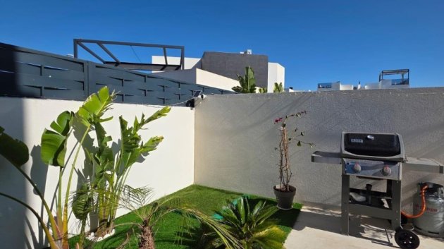 Resale - Villa -
Benijofar