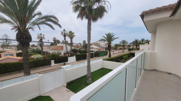 Revente - Villa -
Orihuela Costa