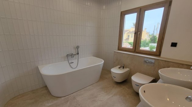 Revente - Villa -
Orihuela Costa