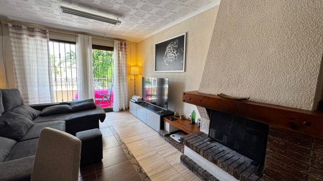 Resale - Townhouse -
Punta Prima