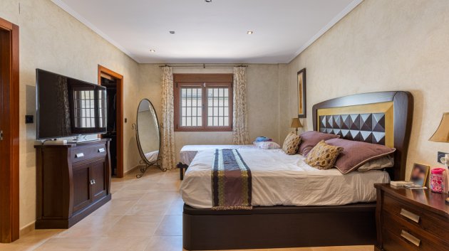 Reventa - Chalets -
Los Montesinos - La Herrada