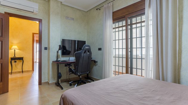 Reventa - Chalets -
Los Montesinos - La Herrada
