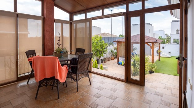 Reventa - Chalets -
Los Montesinos - La Herrada