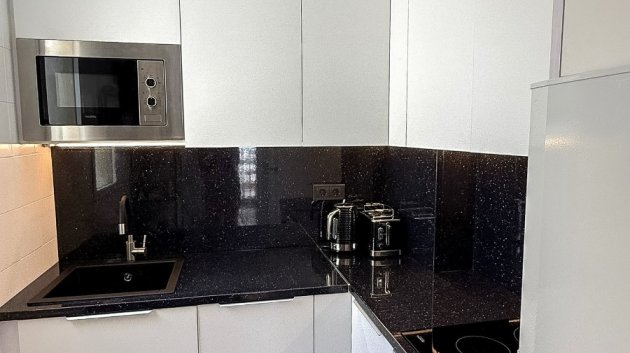 Reventa - Apartamentos -
Torrevieja - La Mata