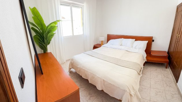 Reventa - Apartamentos -
Torrevieja - La Mata