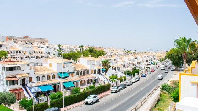 Reventa - Apartamentos -
Torrevieja - La Mata