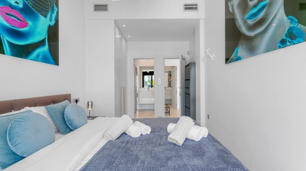 Reventa - Chalets -
Orihuela Costa - Villamartín