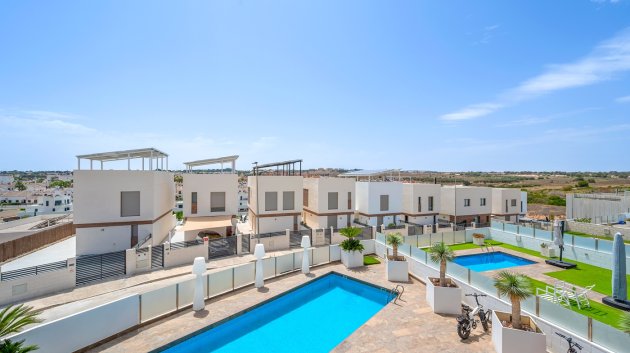 Reventa - Chalets -
Orihuela Costa - Villamartín