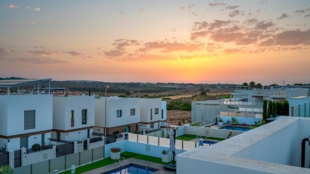 Reventa - Chalets -
Orihuela Costa - Villamartín