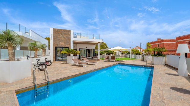 Reventa - Chalets -
Orihuela Costa - Villamartín