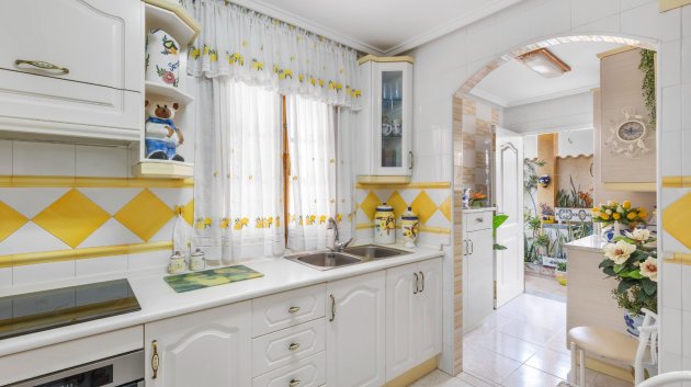 Reventa - Apartamentos -
Torrevieja - Zona los Frutales