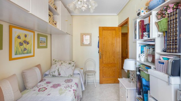 Reventa - Apartamentos -
Torrevieja - Zona los Frutales