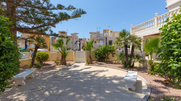 Reventa - Apartamentos -
Torrevieja - Zona los Frutales