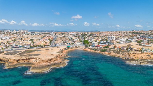 Reventa - Apartamentos -
Torrevieja - Zona los Frutales