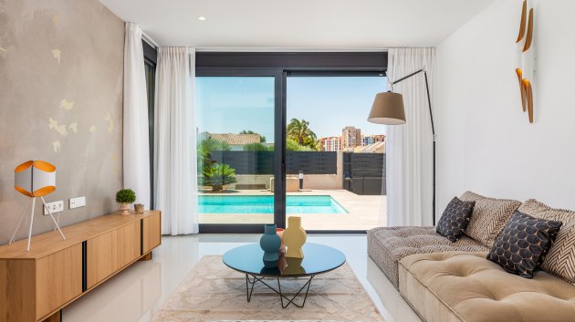 Obra nueva - Chalets -
Playa Paraiso