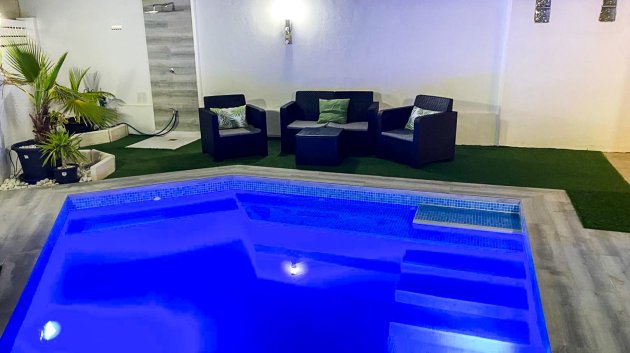 Reventa - Chalets -
Torrevieja - Playa Los Locos