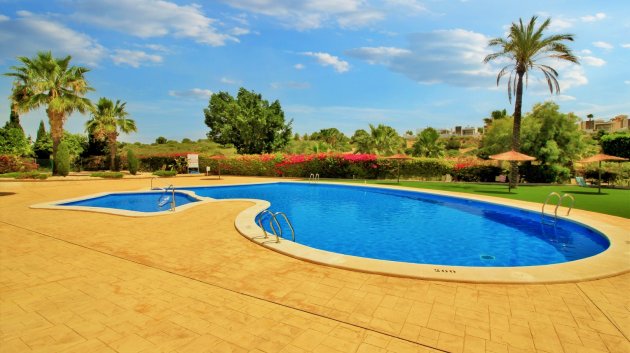 Reventa - Apartamentos -
Villamartín - PAU 8