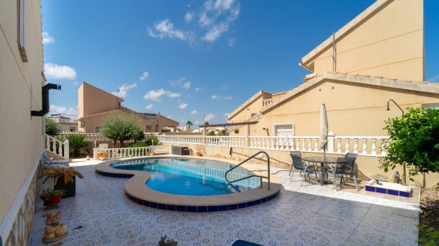 Reventa - Chalets -
Rojales - Benimar