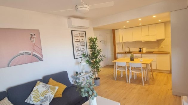 Reventa - Apartamentos -
Torrevieja - La Mata