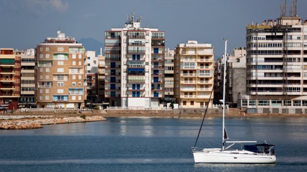 Reventa - Apartamentos -
Torrevieja - La Mata