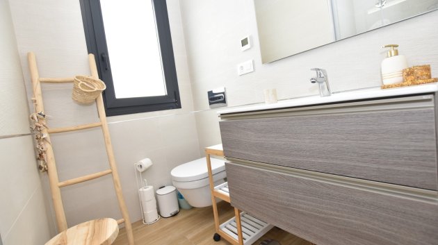 Reventa - Apartamentos -
Torrevieja - Los Balcones