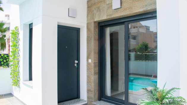 Reventa - Chalets -
Torrevieja - La Siesta