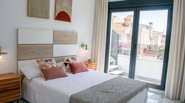 Reventa - Chalets -
Torrevieja - La Siesta