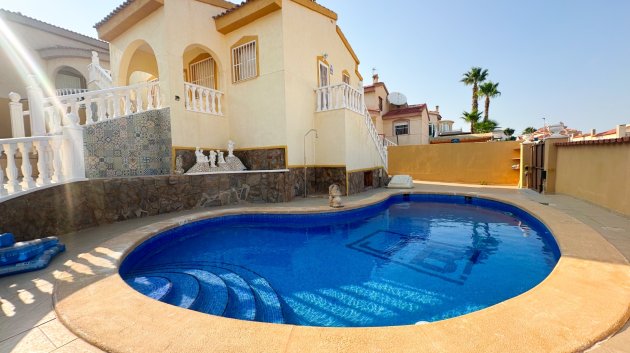 Reventa - Chalets -
Rojales - Ciudad Quesada