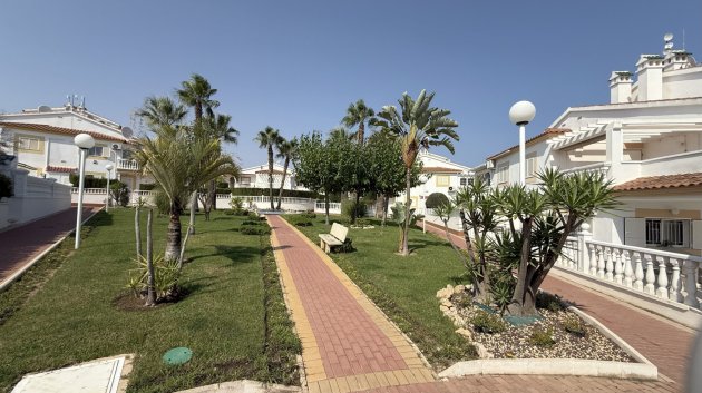 Reventa - Apartamentos -
Orihuela Costa - La Zenia