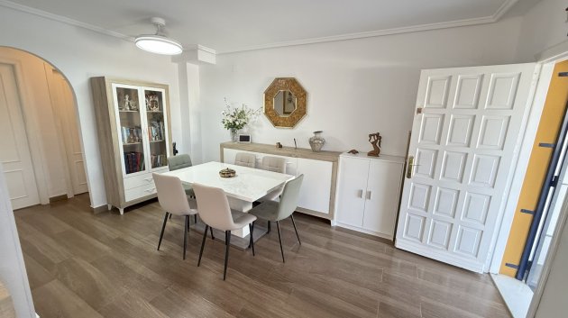 Reventa - Adosado -
Orihuela Costa - La Zenia