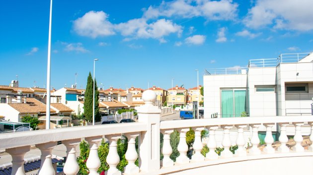 Reventa - Chalets -
Orihuela Costa - La Zenia