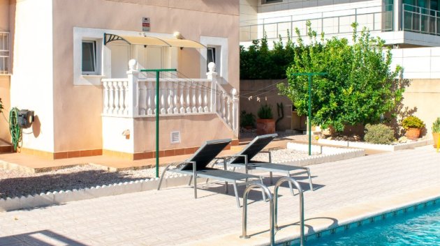 Reventa - Chalets -
Orihuela Costa - La Zenia