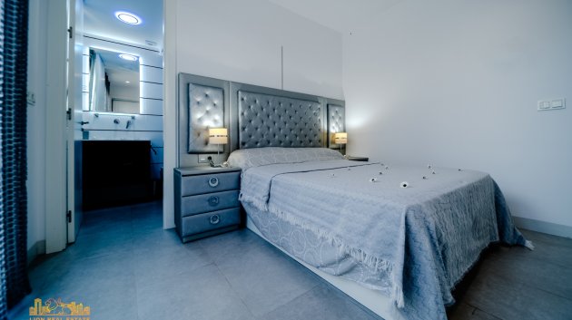 Reventa - Chalets -
Orihuela Costa - Villamartín