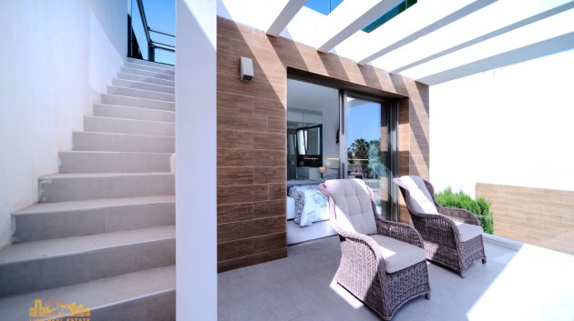 Reventa - Chalets -
Orihuela Costa - Villamartín