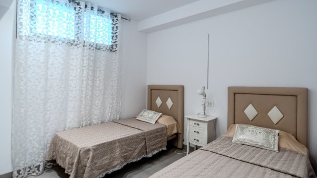 Reventa - Chalets -
Orihuela Costa - Villamartín