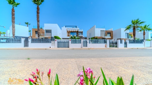 Reventa - Chalets -
Orihuela Costa - Villamartín
