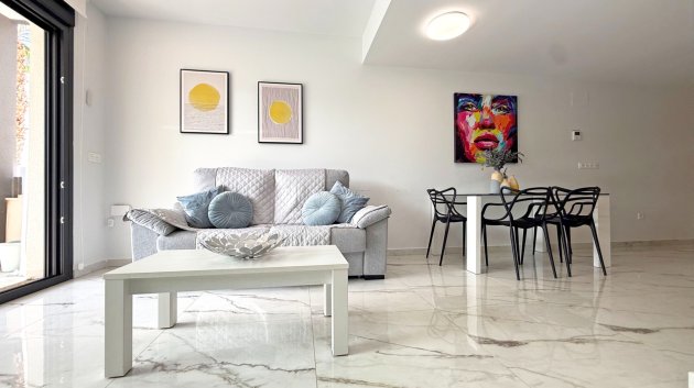 Reventa - Apartamentos -
Orihuela Costa - Los Altos