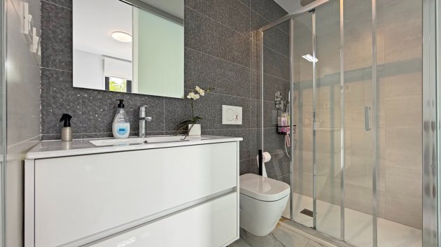 Reventa - Apartamentos -
Orihuela Costa - Los Altos