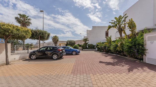 Reventa - Apartamentos -
Orihuela Costa - La Zenia