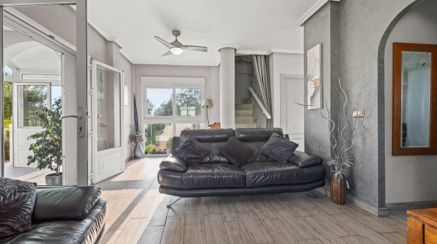 Reventa - Chalets -
Orihuela Costa - Playa Flamenca