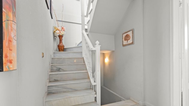 Reventa - Chalets -
Orihuela Costa - Playa Flamenca