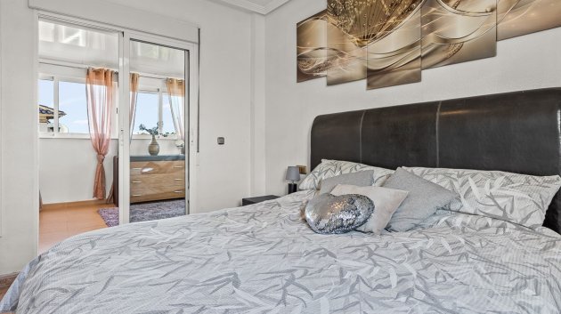 Reventa - Chalets -
Orihuela Costa - Playa Flamenca