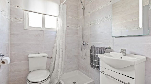 Reventa - Chalets -
Orihuela Costa - Playa Flamenca