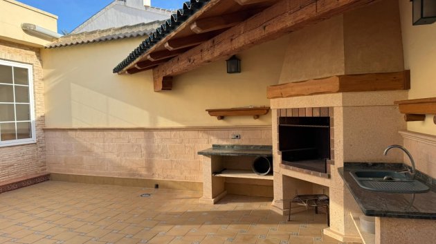 Resale - Townhouse -
Los Montesinos