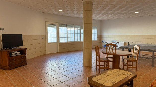 Resale - Townhouse -
Los Montesinos