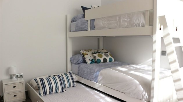 Reventa - Chalets -
Orihuela Costa - La Zenia