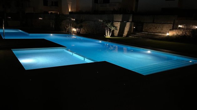 Resale - Townhouse -
Algorfa