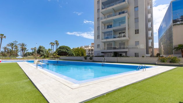 Reventa - Apartamentos -
La Mata - Playa