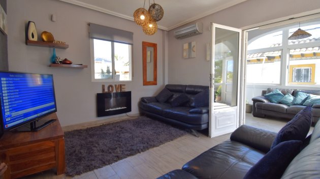 Resale - Villa -
Orihuela Costa - Playa Flamenca